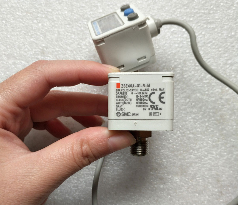 SMC数字式压力开关.jpg